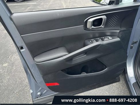 Certified 2023 Kia Sorento LX FWD image 13