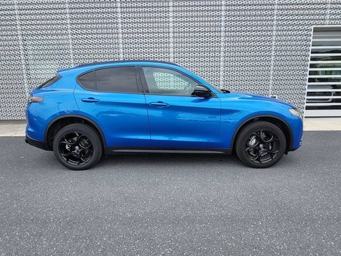 Used 2025 Alfa Romeo Stelvio Sprint AWD/4WD image 4