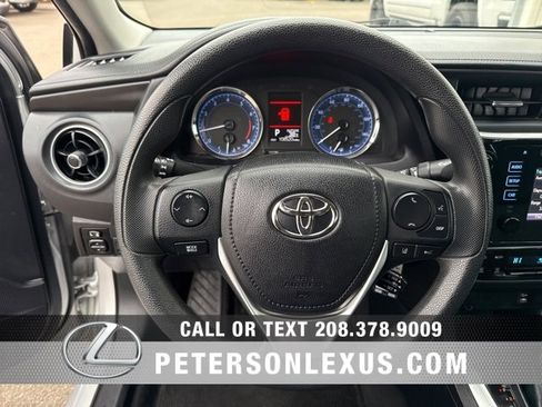 Used 2018 Toyota Corolla L image 21