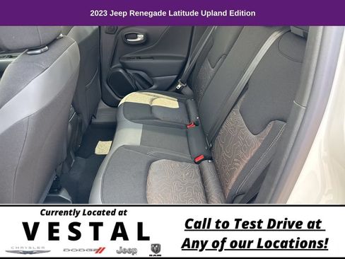 Used 2023 Jeep Renegade Latitude w/ Sun/Sound Group AWD/4WD image 18