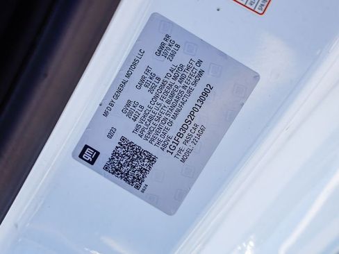 Used 2023 Chevrolet Camaro LT image 30