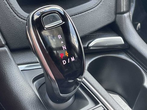 Used 2023 Cadillac XT6 Premium Luxury FWD image 23