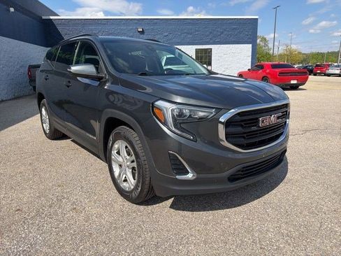 Used 2020 GMC Terrain SLE w/ Driver Convenience Package AWD/4WD image 7
