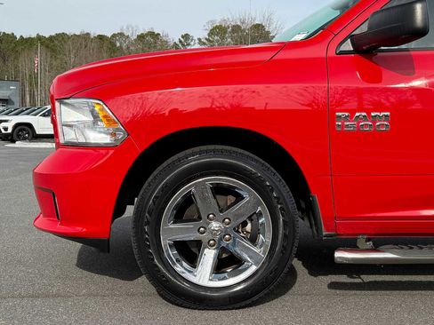 Used 2015 RAM 1500 Express image 10