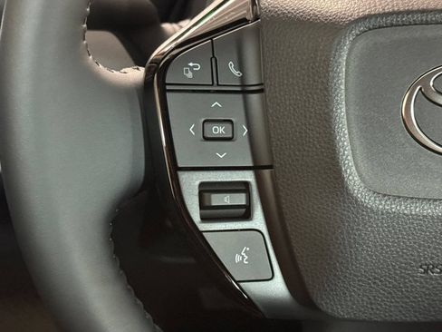New 2027 Toyota Prius XLE FWD image 28