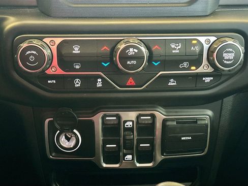 Used 2020 Jeep Gladiator Sport w/ Quick Order Package 24S image 18