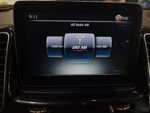 Used 2018 Mercedes-Benz GLS 450 4MATIC image 25