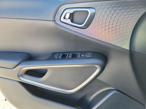 Used 2025 Kia Soul EX FWD image 22