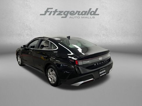 Used 2025 Hyundai Sonata SE FWD image 3