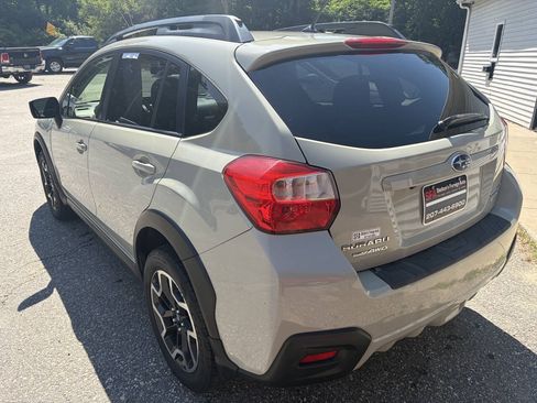 Used 2016 Subaru Crosstrek 2.0i Premium AWD/4WD image 8