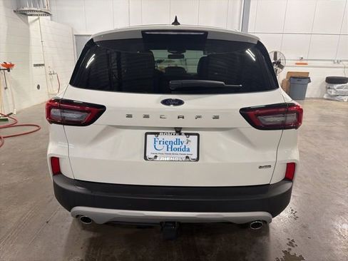 Used 2024 Ford Escape Base w/ PHEV Premium Package image 4