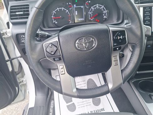 Used 2020 Toyota 4Runner SR5 Premium AWD/4WD image 15