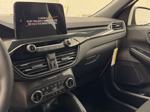 New 2026 Ford Escape ST-Line w/ Cold Weather Package image 28