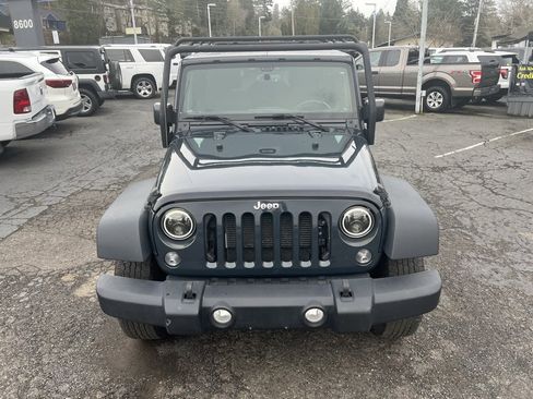 Used 2016 Jeep Wrangler Unlimited Sport w/ Power Convenience Group image 13