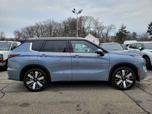 New 2026 Mitsubishi Outlander SEL image 7