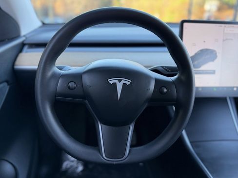 Used 2020 Tesla Model Y Long Range image 43