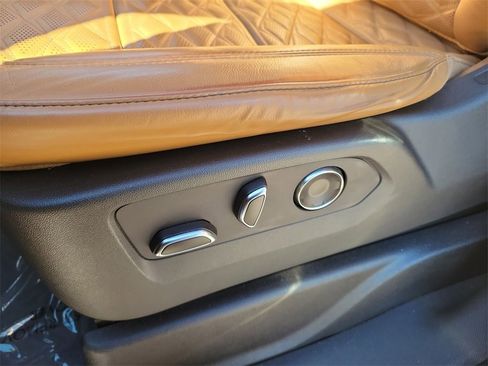 Used 2021 Cadillac Escalade Premium Luxury w/ LPO, Radiant Package image 27