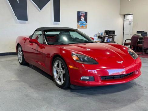 Used 2006 Chevrolet Corvette Convertible w/ Preferred Equipment Group image 1