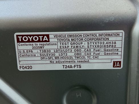 Used 2025 Toyota Tacoma SR image 19