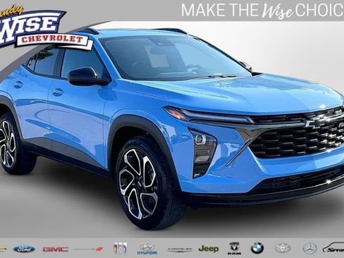 Used 2024 Chevrolet Trax RS w/ Driver Confidence Package FWD image 1