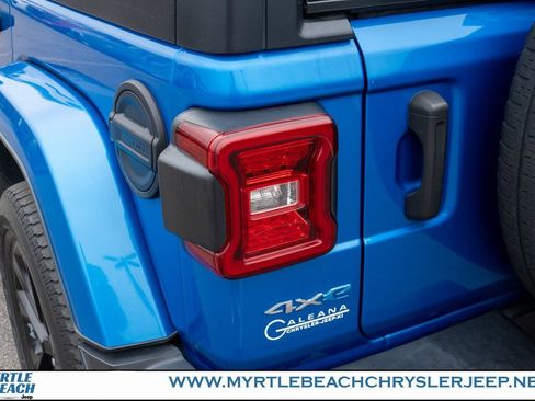 Used 2021 Jeep Wrangler Unlimited Sahara image 12