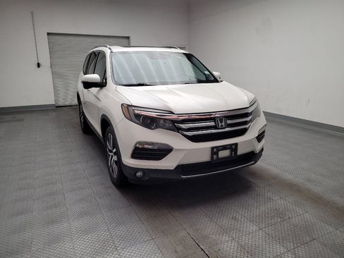 Used 2018 Honda Pilot Touring image 14