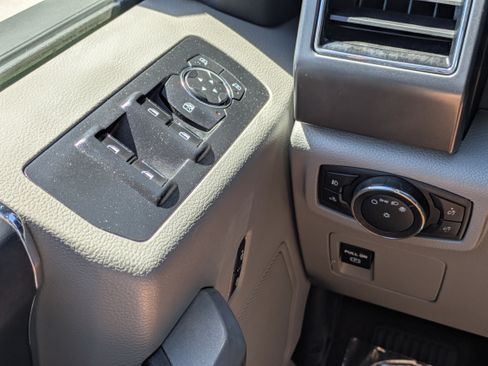 Used 2018 Ford F150 XLT w/ Trailer Tow Package AWD/4WD image 24