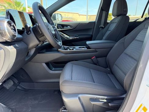 New 2026 Chevrolet Equinox LT AWD/4WD image 5