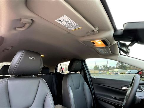 Used 2024 Buick Encore GX Sport Touring w/ Comfort Package image 15