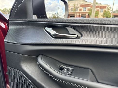 New 2025 Jeep Grand Cherokee Laredo X w/ Luxury Tech Group I image 28