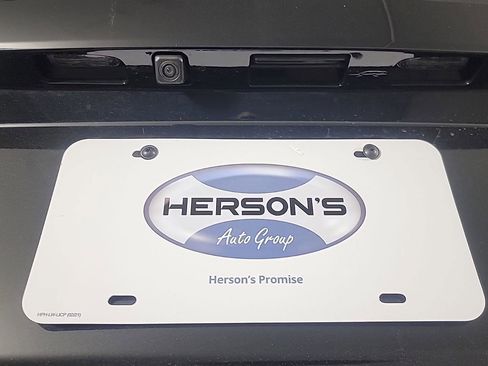 Used 2024 Toyota Corolla Cross LE image 8