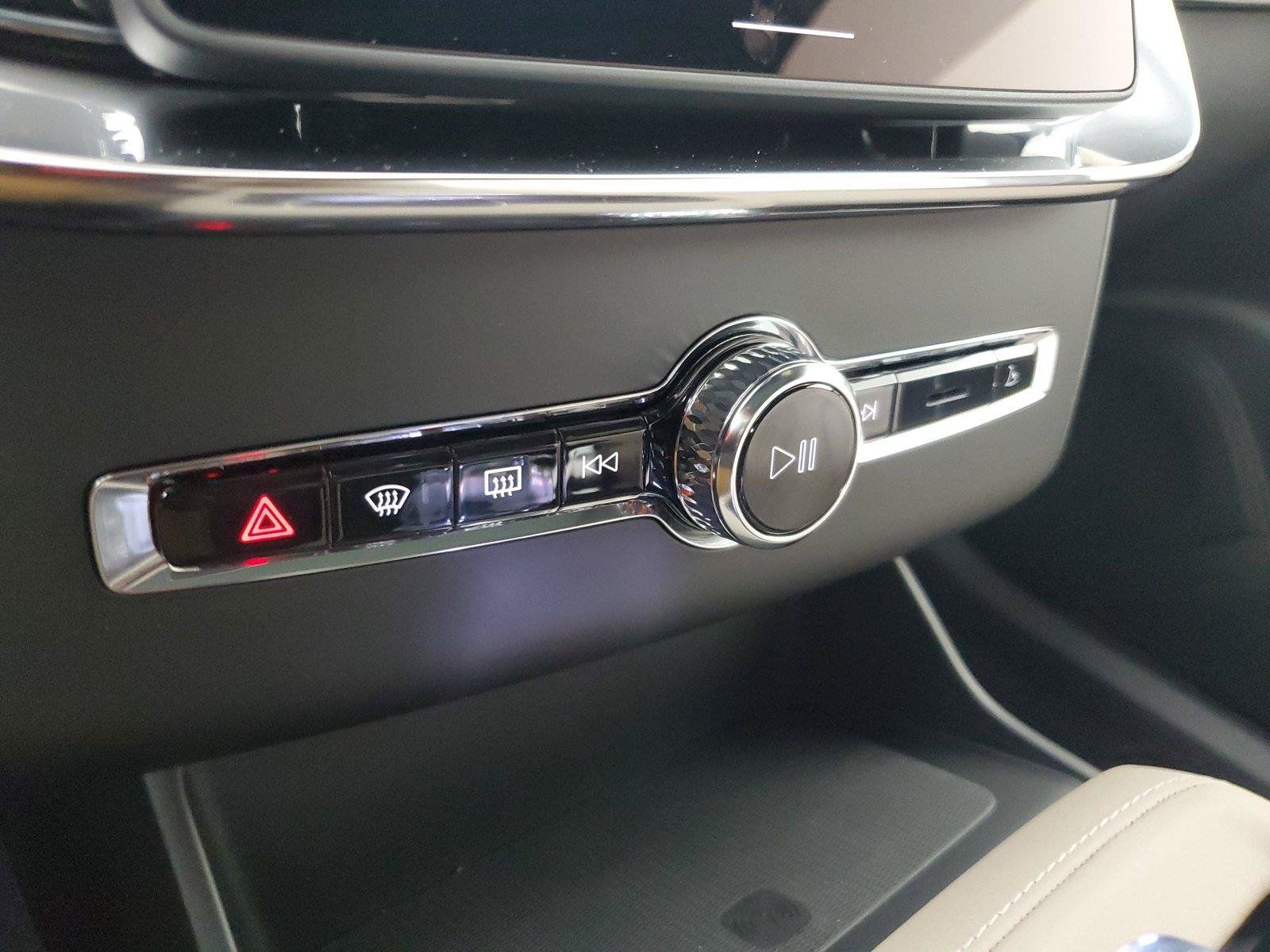 New 2026 Volvo XC90 T8 Core AWD/4WD image 30