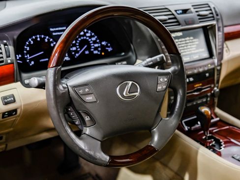 Used 2007 Lexus LS 460 RWD image 25