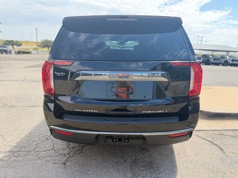 Used 2023 GMC Yukon XL Denali Ultimate w/ LPO, Floor Liner Package AWD/4WD image 5