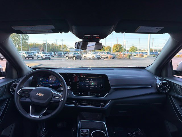 Used 2026 Chevrolet Equinox LT FWD image 11