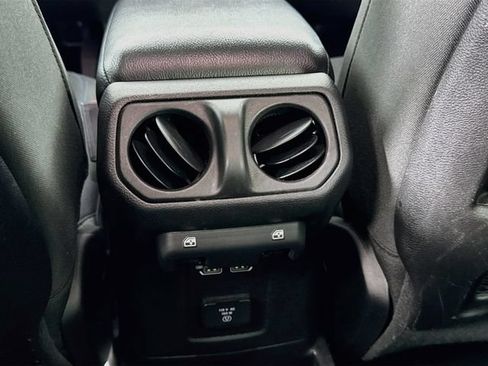 Used 2024 Jeep Wrangler Unlimited Rubicon 4xe AWD/4WD image 24