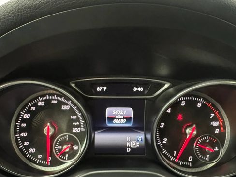 Used 2019 Mercedes-Benz GLA 250 4MATIC image 16