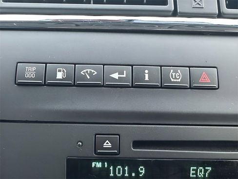 Used 2009 Buick LaCrosse CXL image 24