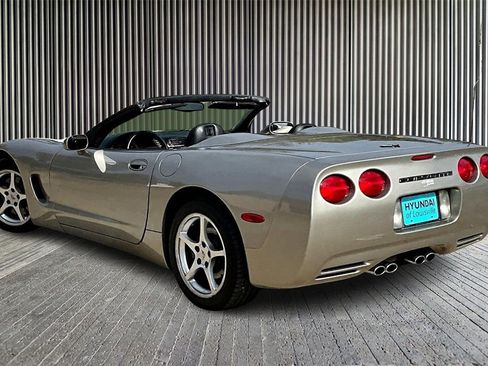 Used 2002 Chevrolet Corvette Convertible w/ Preferred Equipment Group2 image 2