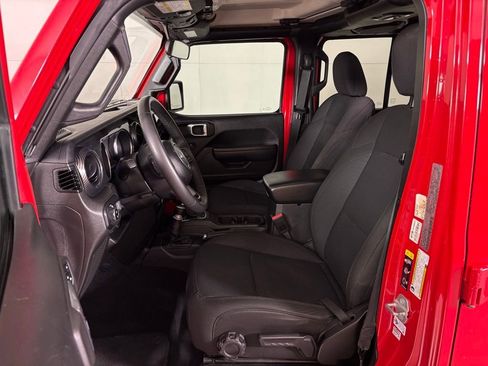 Used 2023 Jeep Gladiator Sport image 14