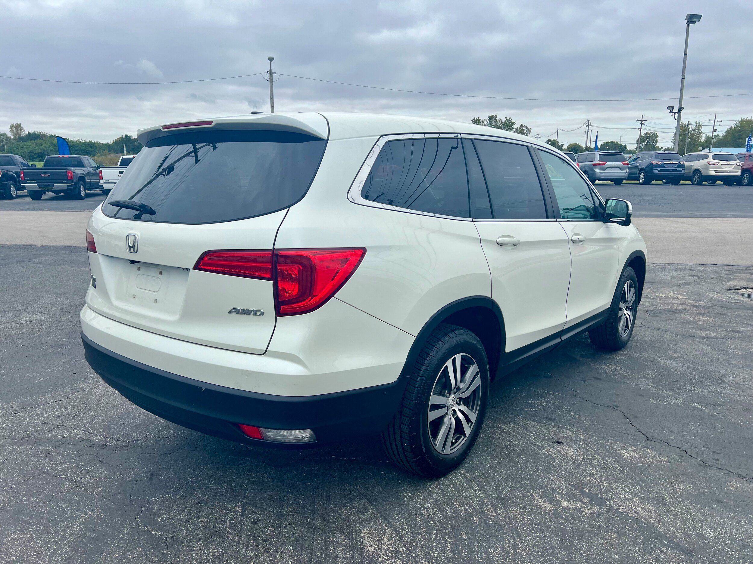 Used 2016 Honda Pilot EX image 5