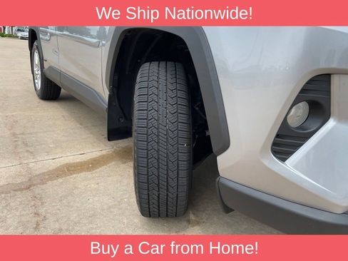 Used 2021 Toyota RAV4 XLE w/ Convenience Package AWD/4WD image 19