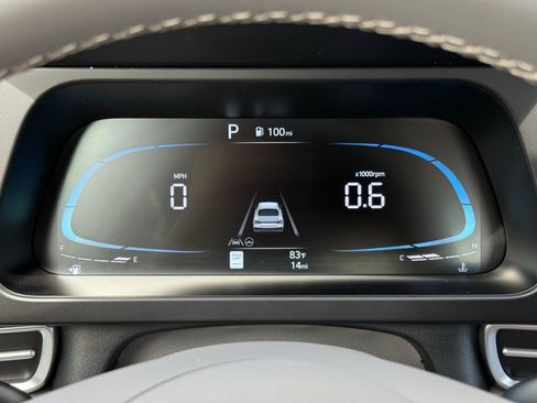 Certified 2025 Hyundai Elantra Sport image 23