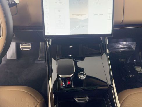 New 2026 Land Rover Range Rover Sport Dynamic SE image 16