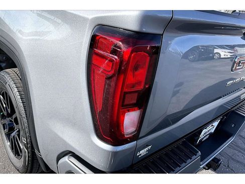 Used 2024 GMC Sierra 1500 Elevation image 21