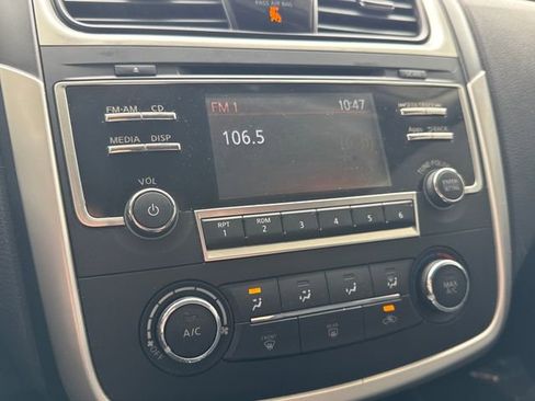 Used 2016 Nissan Altima 2.5 S w/ Power Driver Seat Package image 19