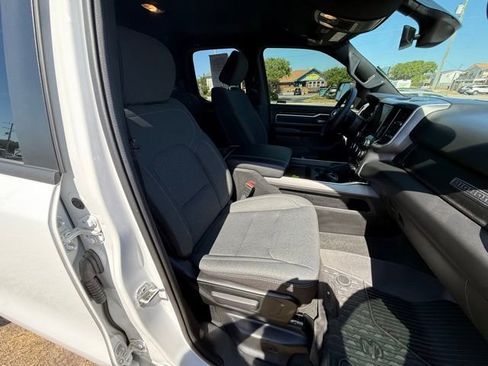 Used 2023 RAM 1500 Big Horn AWD/4WD image 12