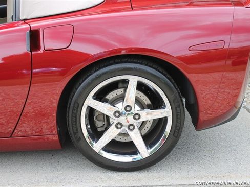 Used 2007 Chevrolet Corvette Convertible w/ Preferred Equipment Group RWD image 13