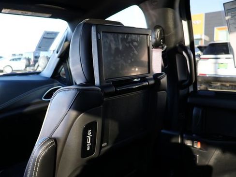 New 2026 Chrysler Pacifica Limited image 11