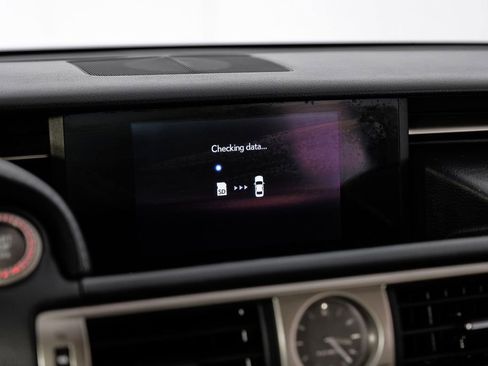 Used 2015 Lexus IS 350 w/ Navigation System Package image 32